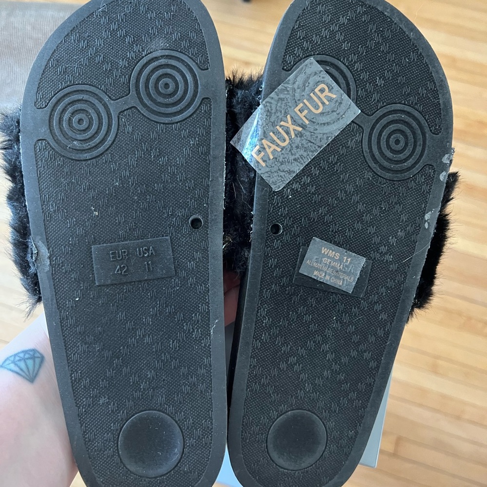 Report Faux Fur Slides - Picture 4 of 4